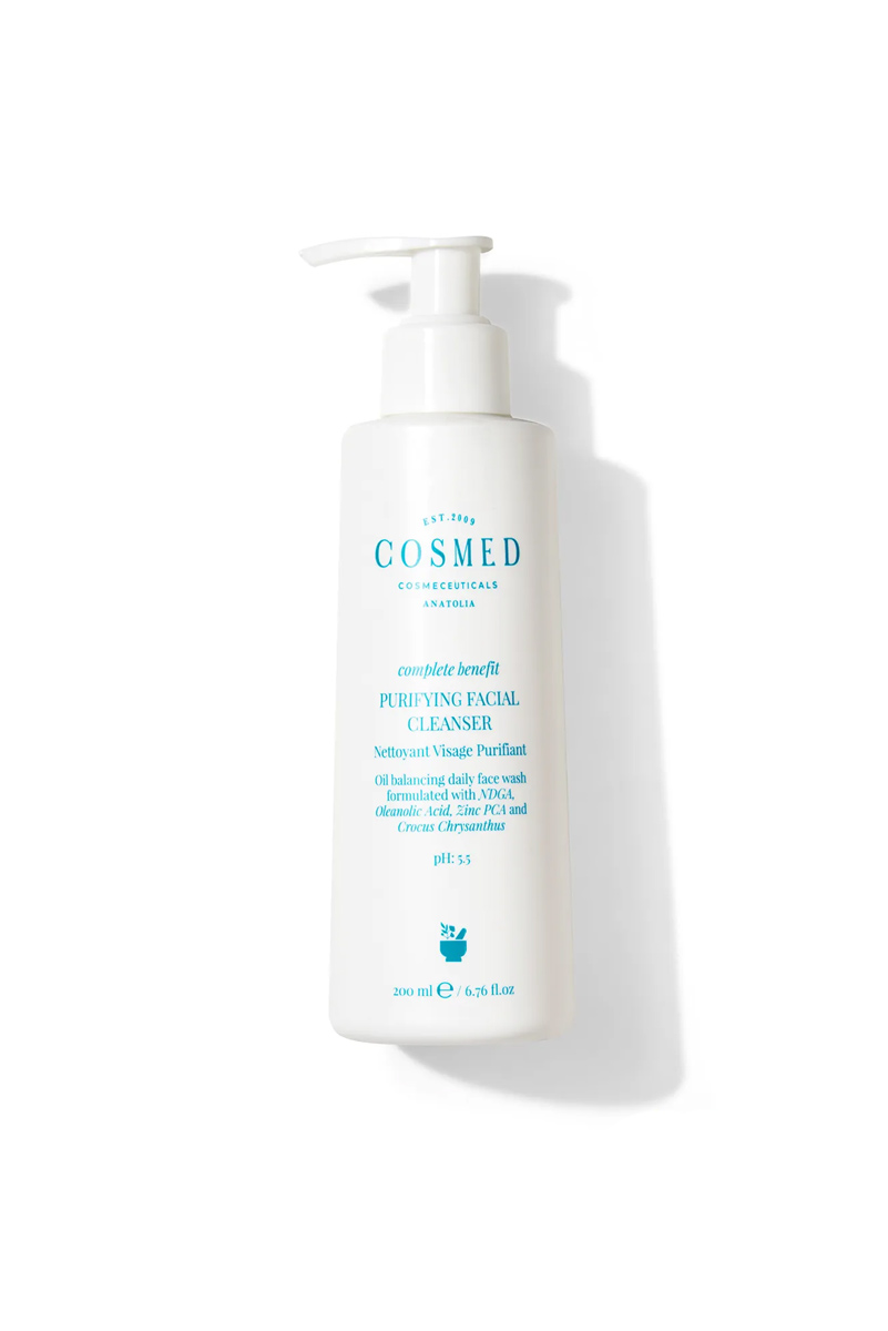 ژل شست و شو پوست های چرب و مستعد آکنه COSMED حجم 200 ml